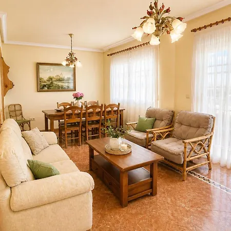 Beachfront La Mata Будинок відпочинку *