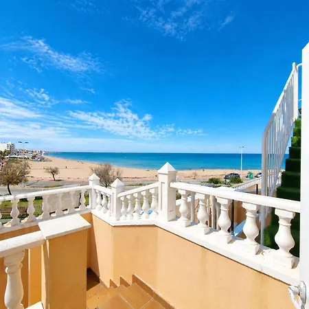 Beachfront La Mata Semesterbostad